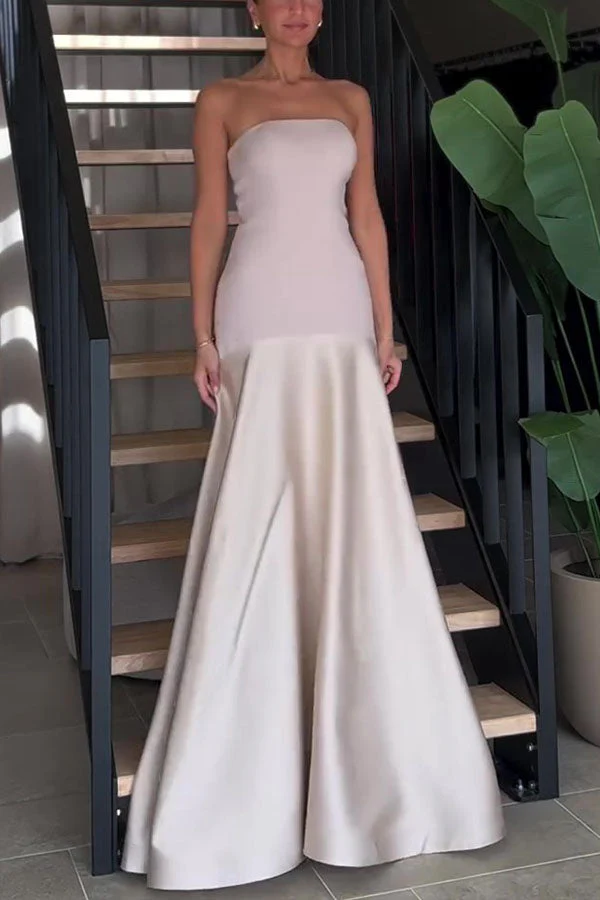 Nicole | Satin Trägerlos Flare Kleid