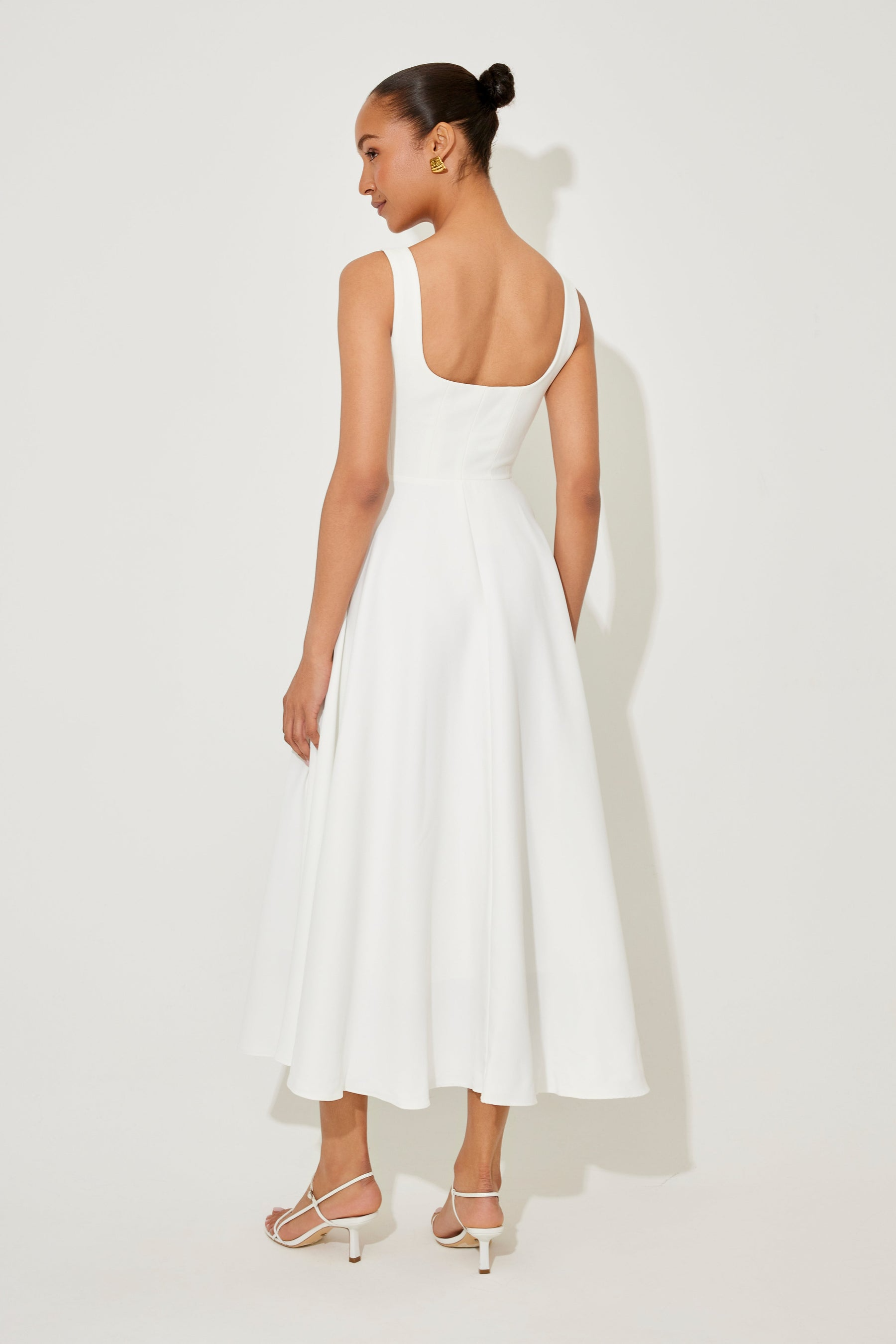 Ylva – Elegantes Midikleid | Anmutig, Schick, Zeitlos