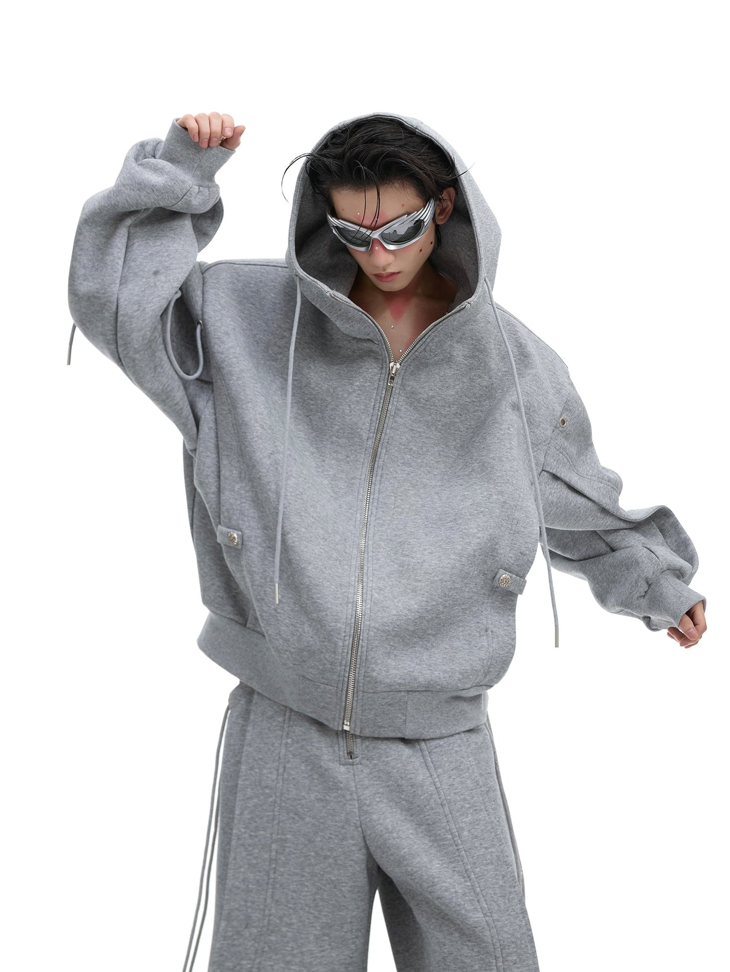 Dekonstruierter Kapuzenpulli & Hosen-Set