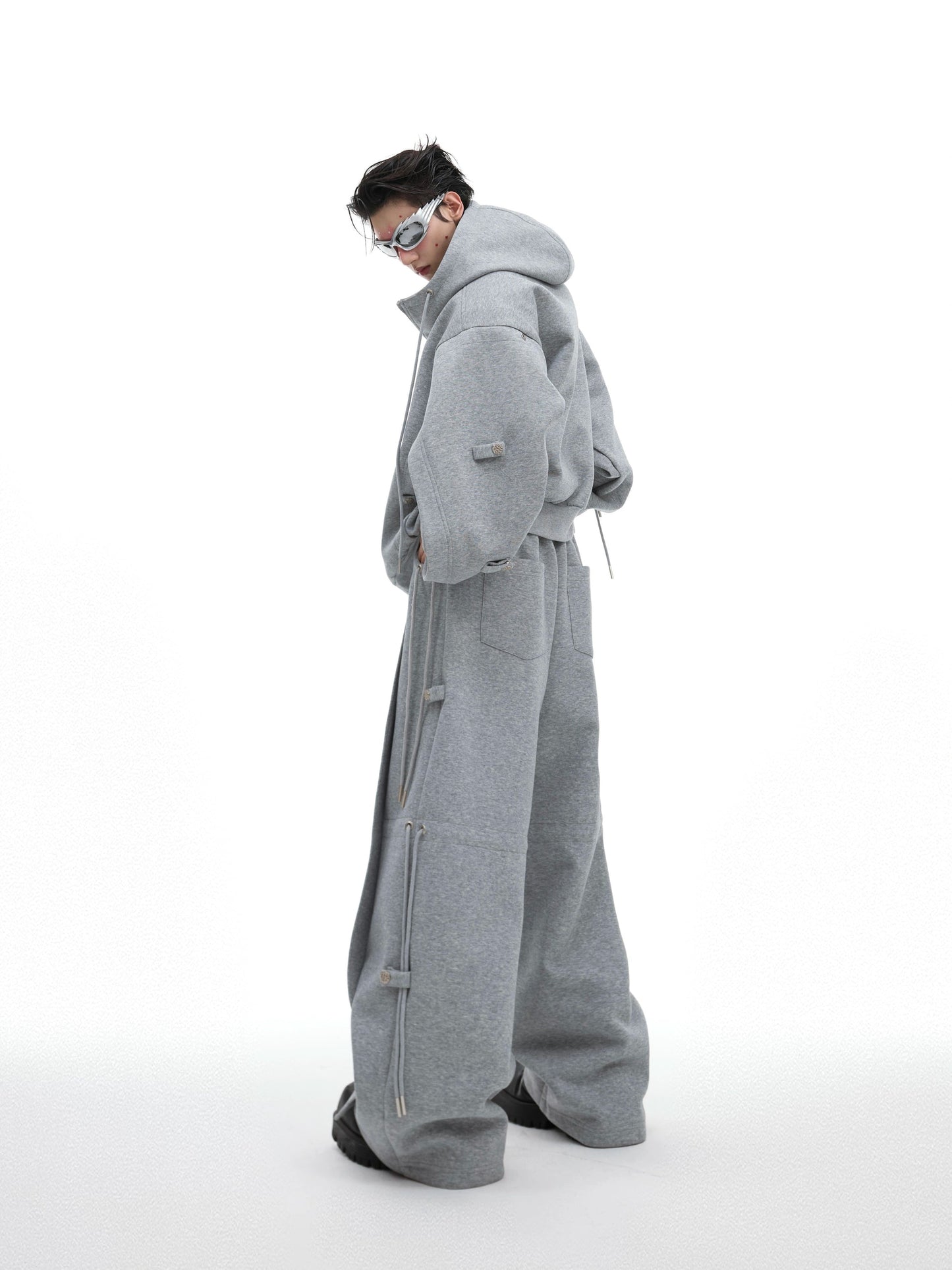 Dekonstruierter Kapuzenpulli & Hosen-Set