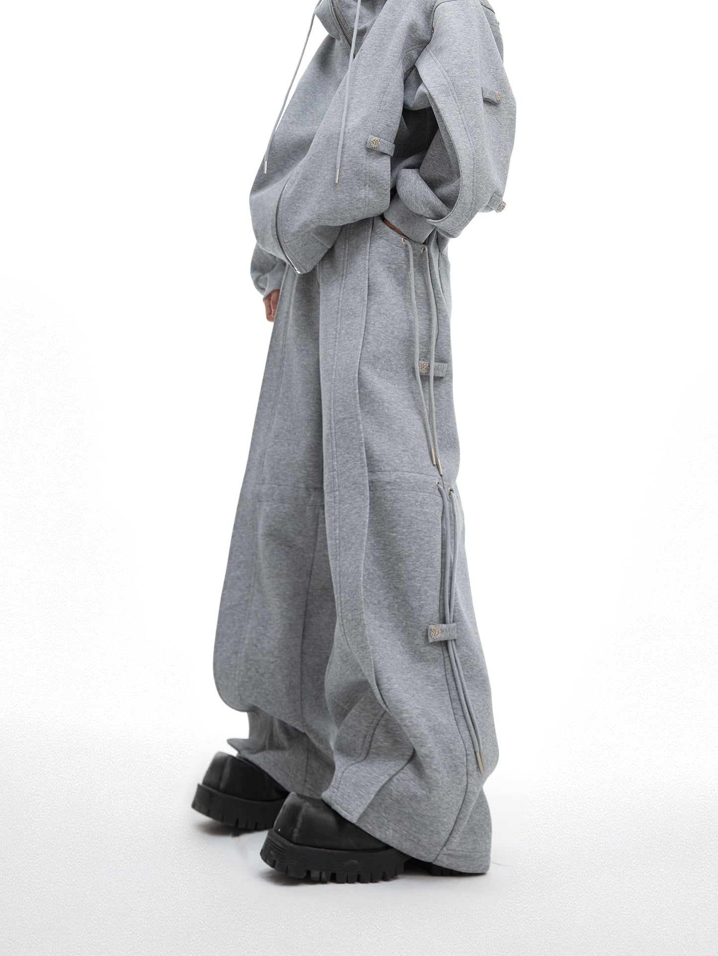 Dekonstruierter Kapuzenpulli & Hosen-Set