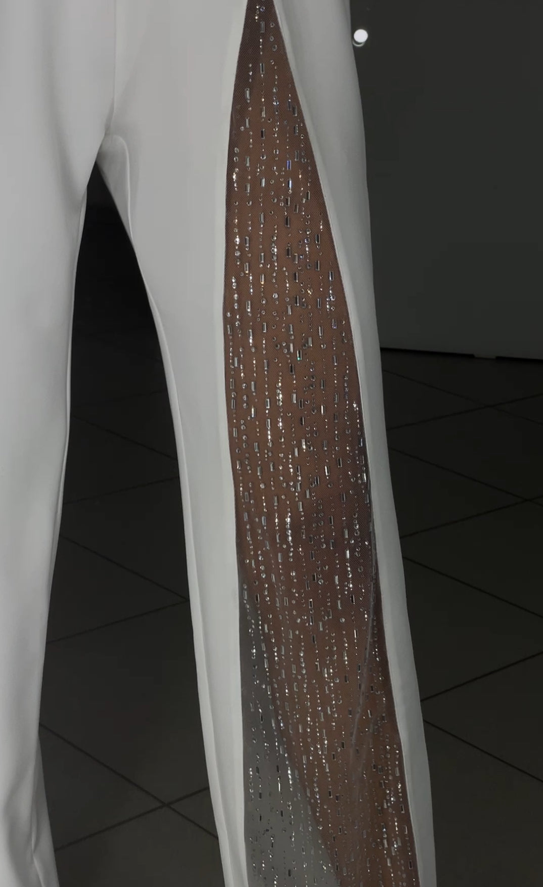 Amilia Glam Mesh-Overall | Schick, schlank und glamourös