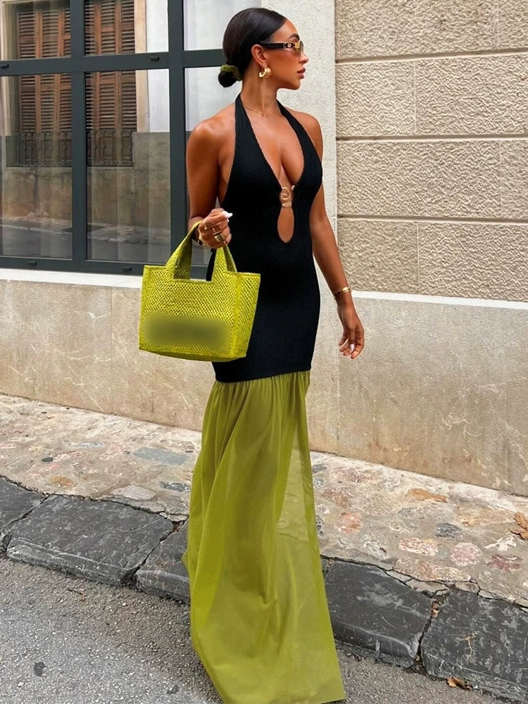 Irisch - Modernes Kleid mit kontrastierendem Ausschnitt | Schlank, Kühn und Kantig