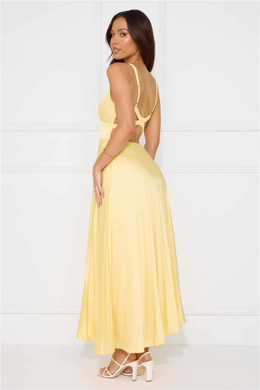 Molly - Fließendes Plissiertes Maxikleid | Zeitlose Eleganz bei jedem Schritt