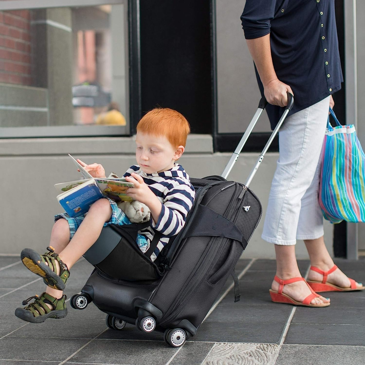 Auffahrbare Kindertrage | Für reibungsloses und sicheres Reisen am Flughafen