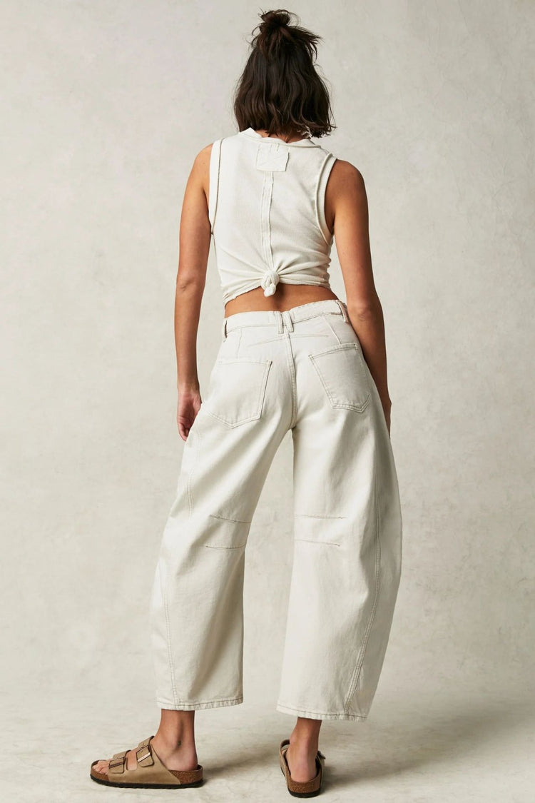 Analyn – Barrel Jeans |  Formt mit Stil, bewegt mit Komfort - Nur heute 1+1 GRATIS!