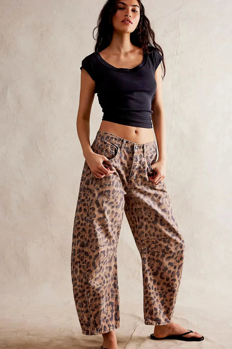 Analyn – Barrel Jeans |  Formt mit Stil, bewegt mit Komfort - Nur heute 1+1 GRATIS!