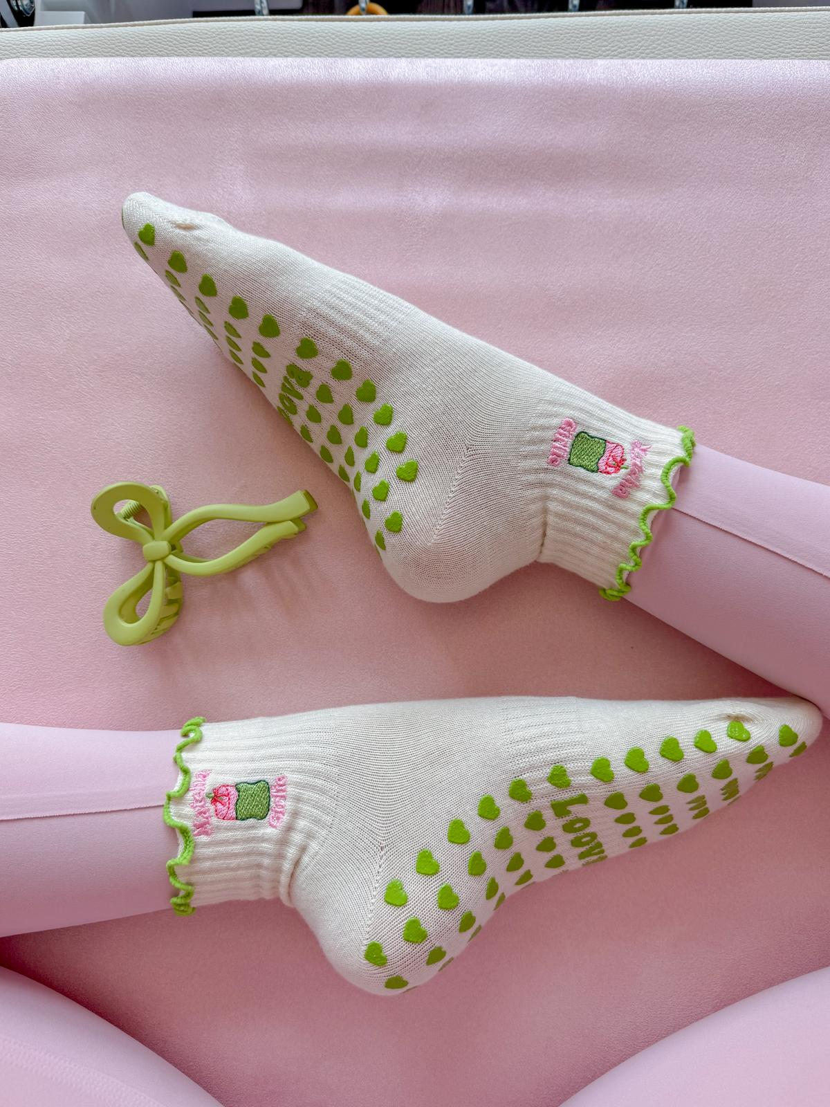 Pilates Grip Socken | Kein Verrutschen, nur Selbstvertrauen - 1 + 1 Gratis!