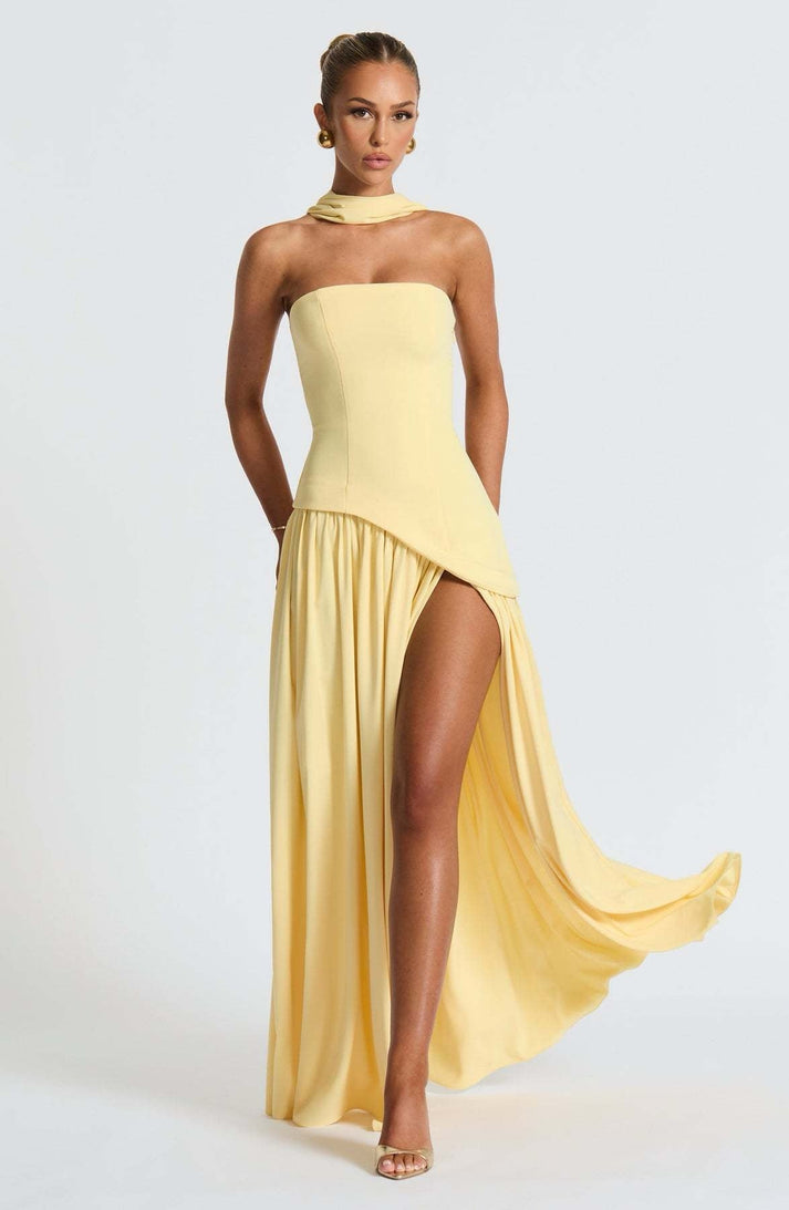 Trina - Viskoses Maxikleid | Elegant, Gewagt, Wandelbar