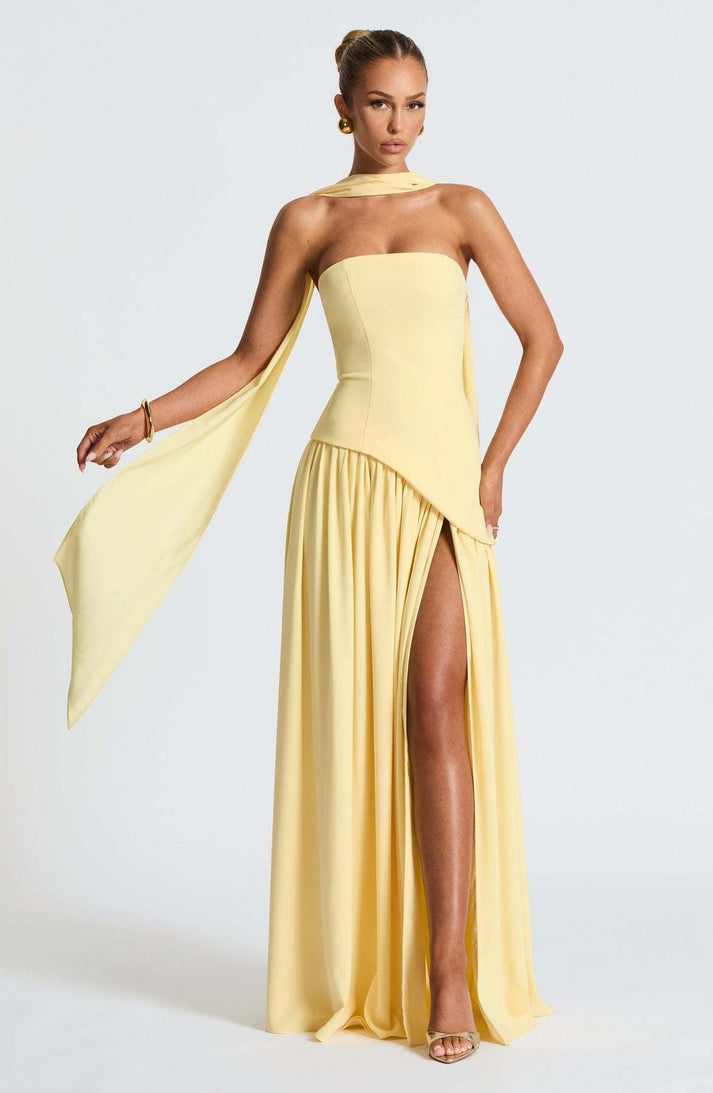 Trina - Viskoses Maxikleid | Elegant, Gewagt, Wandelbar