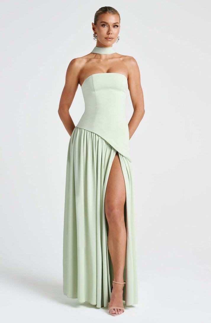 Trina - Viskoses Maxikleid | Elegant, Gewagt, Wandelbar