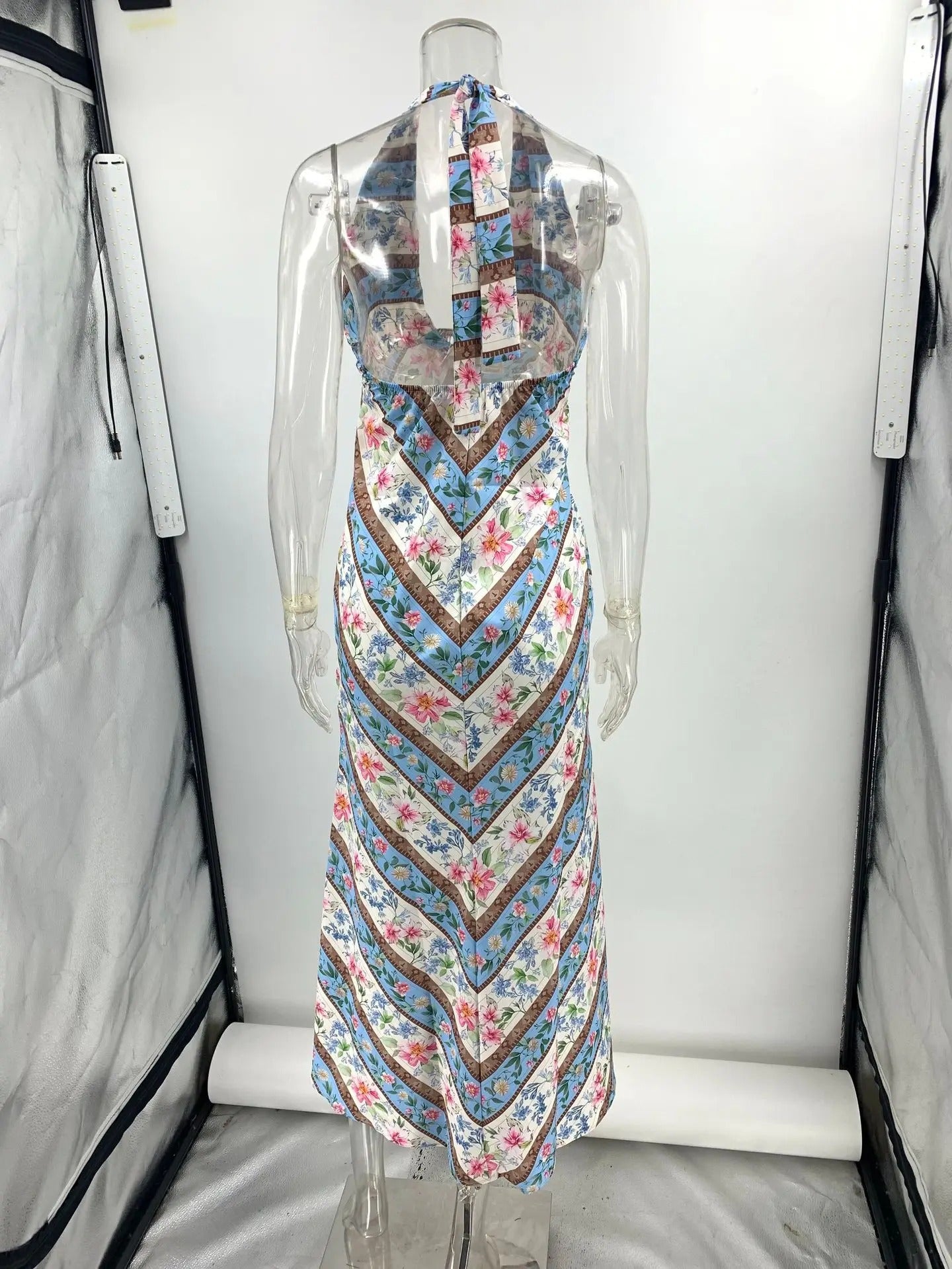 Lena - Trägerkleid mit Blumenmuster | Das Perfekte Kleid für ein Strahlendes Gesicht!